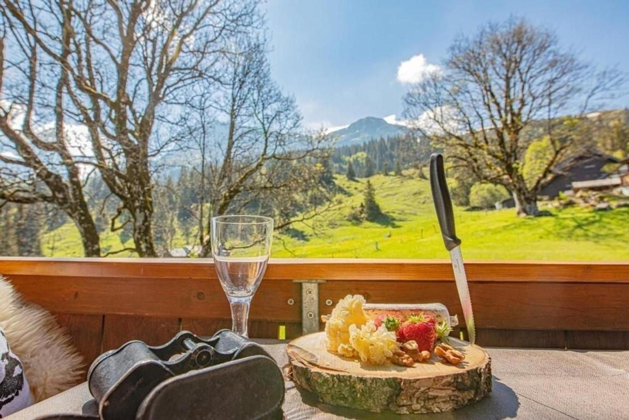 Gemuetliche Ferienwohnung Auf Der Axalp Ngoại thất bức ảnh